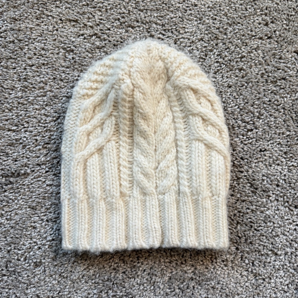 Banana republic wool blend beanie (cream/ivory)